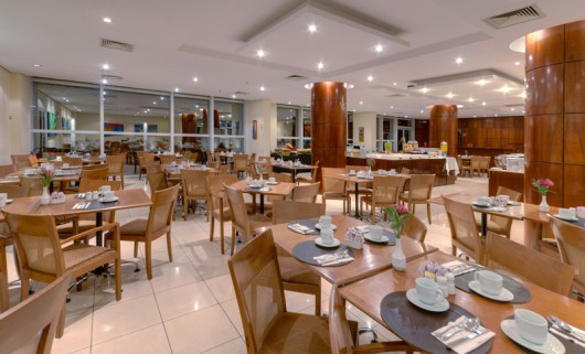 Hotel TRYP Nações Unidas apresenta o programa Own The City exclusivo para finais de semana TRYP Naciones Unidas - Breakfast Buffet