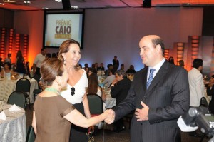 Adelina Silveira Alcântara Machado, Chieko Aoki e Antonio Dias