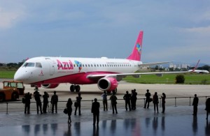 Azul muda a cor do avião para rosa