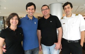 Rosangela Ribeiro, o escritor Andre Aguiar Marques, Gustavo Alcantara e Paulo Brasil