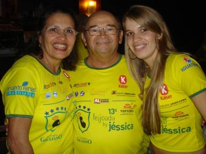 O Desembargador Juarez Marques Luz, sua esposa Galdênia e sua filha Maria, sempre prestigiando o evento