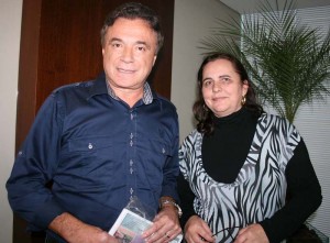 Senador Álvaro Dias e a jornalista/colunista Luzita Levy do Jornal Sur