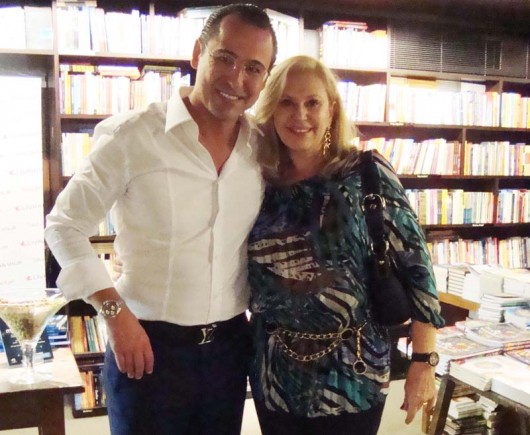 Leonardo Mascaro e sua mãe Lou Dalbuono
