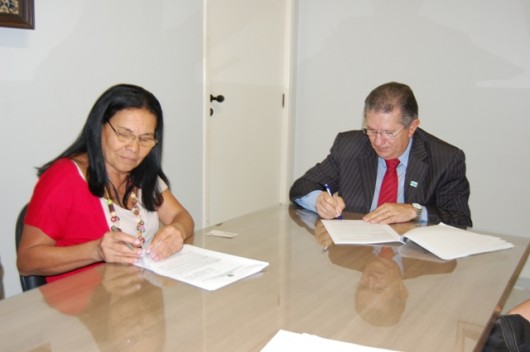 Marilda Santana, Superintendente Interina do Ministério da Fazenda em Alagoas, e Dario Arcanjo, diretor da Fits