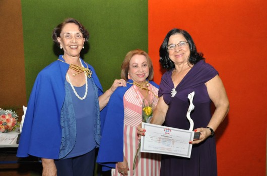 Selma Britto, Madalena Oliveira e a professora e administradora escolar Maria José de Oliveira