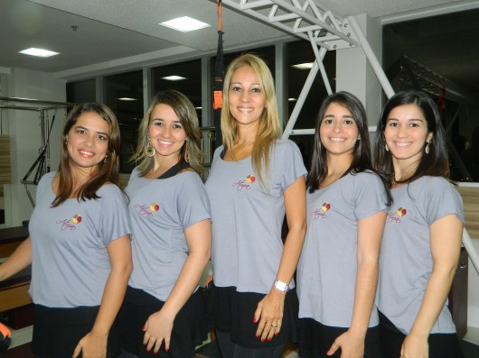 A equipe de fisioterapeutas e educadoras físicas: Luciana Pinheiro, Michele Costa, Sandra Antunes, Ana Carolina Almeida e Mariana Gazanneo