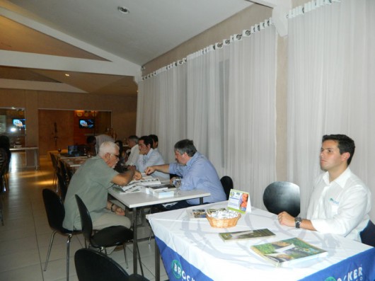 Bureau de negócios no lançamento da Maktour