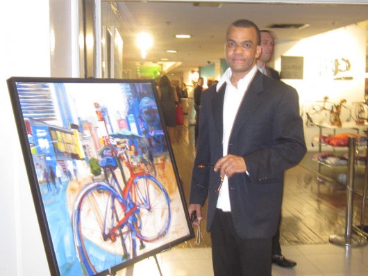 O artista mineiro Rene Nascimento expos varios de seus trabalhos: “As Bicicletas.”