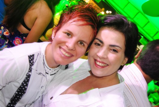 XIII Luau Maravilha Lara Perdigão e a fotógrafa Brunna De Matteo, prometem muita agitação no XIII Luau Maravilha, hoje na praia da Sereia.
