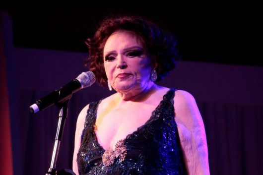 Jane Fonda no Brasil Bibi Ferreira faz pocket show no VII Fórum da Longevidade
