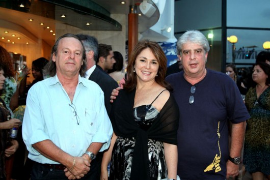 O empresário José Artur de Oliveira no deck com a diretora de operações do MSC, Márcia Leite e Beto Ribeiro
