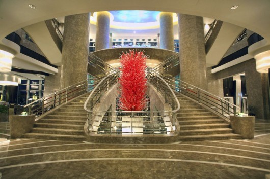 Meliá Hotels International e Greenland Group unem forças para expansão na China e Europa Gran Meliá Shanghai Lobby Staircase