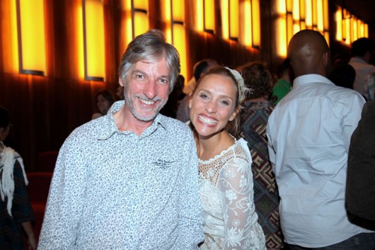 No Teatro Raul Cortez, a comédia "Divórcio!" Os atores Loris Strausburger e Gabriela Alves