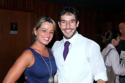 No Teatro Raul Cortez, a comédia "Divórcio!" A apresentadora da Tv Band, Thalita Cardoso, e o ator Pedro Henrique Moutinho, que interpreta na peça o jogador de futebol Cacau Melo