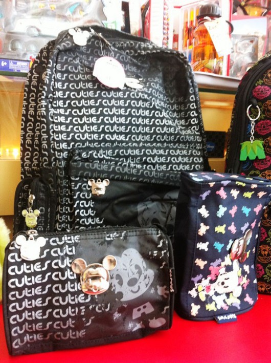 Mochila e estojos Disney