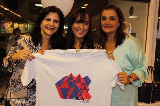 Ana Loureiro, Amanda e Mamá Omena no lançamento do Forró Arezzo 2013