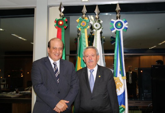 Presidente do TCU, ministro Augusto Nardes (e) e o senador Benedito de Lira (PP-AL) 