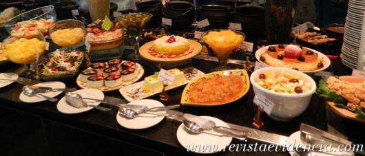 Dia das Mães com almoço especial no Radisson Hotel Maceió Buffet de sobremesas