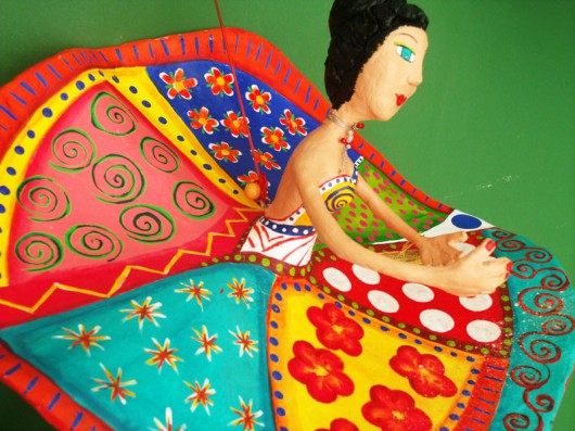Mostra sustentável apresenta trabalhos de artistas e designers pernambucanos Obra assinada por Cândida Lins