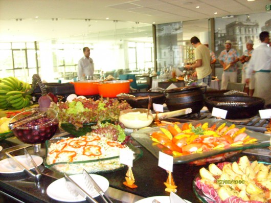 Dia das Mães com almoço especial no Radisson Hotel Maceió Buffet Radisson Hotel Maceió