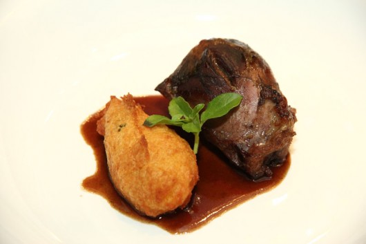Wine Dinner no Marco’s Gramado Paleta de Cordeiro 48h em seu molho e dauphine de mandioquinha. Harmonizado com Rvanello Tannat 2011