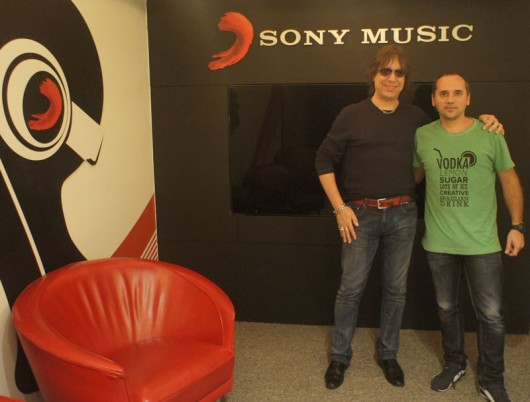 Rio Sugar Loaf revela um Rio cheio de charme e encanto O saxofonista Beto Saroldi e o publishing director da editora Sony Music, André Vilella, no escritório da gravadora, na torre do Rio Sul, no Rio de Janeiro
