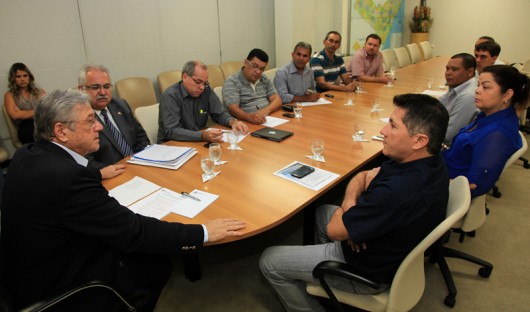 Prefeito José Augusto e Vereadores se reúnem com Governador que garante benefícios para Anadia A reunião