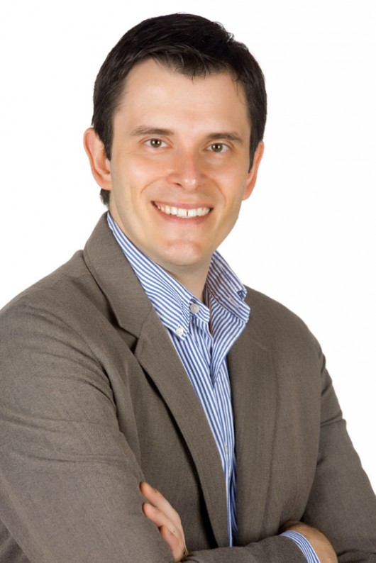 Gustavo Cerbasi Gustavo Cerbasi, autor dos livros “Casais Inteligentes Enriquecem Juntos” e “Mais Tempo, Mais Dinheiro”, estará em Maceió.