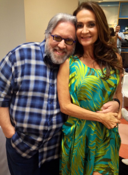Mais estrelas no júri do Programa do Ratinho (SBT) Cláudia Métne e Leão Lobo