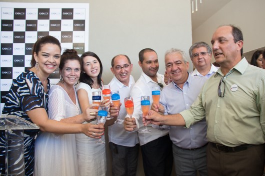 Executivos da Casa Cor Alagoas e sócios da patrocinadora e construtora Record Incorporações celebram o sucesso do evento (foto Gian Gadotti)