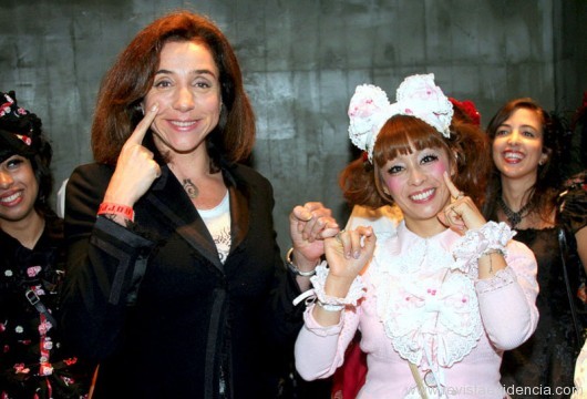 Inauguração do restaurante japonês Roppongi A atriz Mariza Orth se diverte com a Lolita (embaixadora do Japão no Brasil), Akemi Matsuda