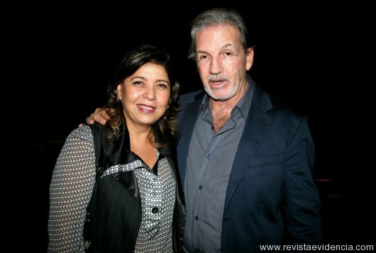 O que o mordomo viu A cantora, Roberta Miranda cumprimentado a atuação do ator Marcello Picchi que fez o papel do Psiquiatra (Dr. Ranço)