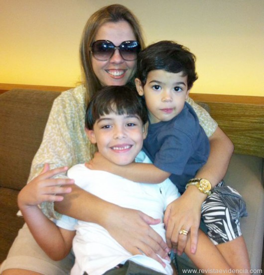 A extraordinária advogada Adenise Vieira Ribeiro e seus filhos, Augusto e Artur Ribeiro
