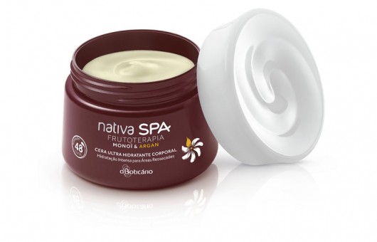 Nativa SPA Frutoterapia complementa o ritual de beleza com cera ultra-hidratante Nativa Spa Cera Hidratante Monoie Argan