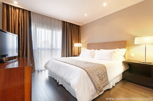 TRYP Itaim em São Paulo oferece suítes com cromoterapia TRYP Itaim Suite Room