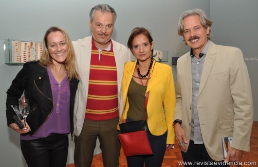 Exposição MEME de Angela Geo no Museu Inimá de Paula, Belo Horionte (MG) Carolina Campos, Patrice Thomaz, Angela Geo e João Euclides Prata Salgado