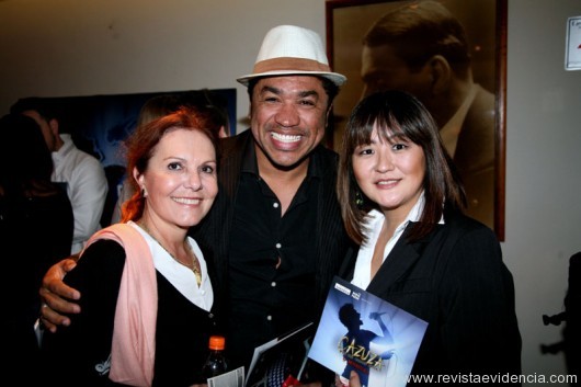 Presença dos amigos, Denise Zadrozny com o ator e diretor de teatro Sebah Vieira com a artista plástica Susy Fukushima
