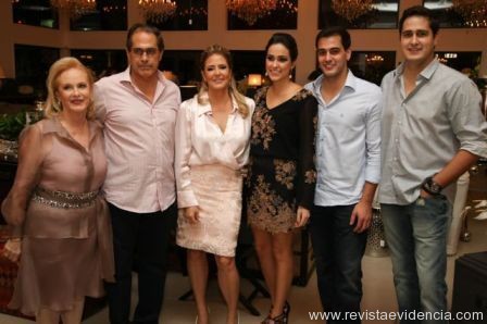 Maria Da Conceicão Prado, Robson Ribeiro, MariaPia, Ana Carolina, Francisco Ribeiro e Rodolfo Ribeiro