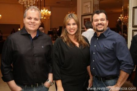 Ed Graciano, Mari Oliveira e Maxwell Geraldi