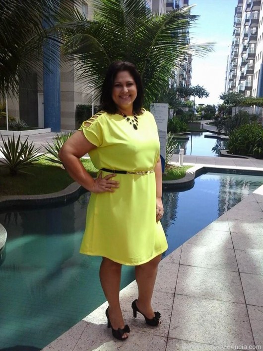 Vestido amarelo fluo, a nova vibe do seu closet de verão.15. Look disponível na Stampas Plus Size.