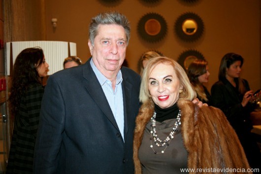 Da ProArte Galeria o casal Miguel Felmanas e a esposa Mira, adoram a festa