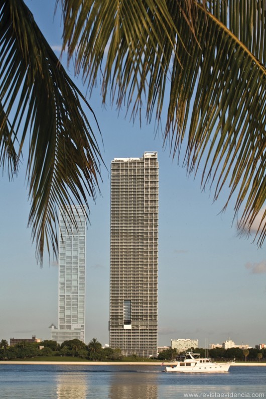 ME Miami Exterior Real Photo