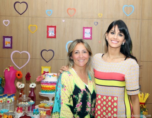 A fotógrafa Adriana Maroquio e Natalia Demian