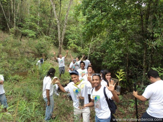 Meliá Brasil 21 realiza projeto ambiental “Adote uma Nascente 2014”