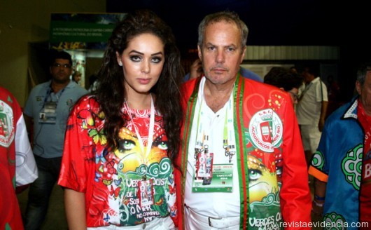 O casal Tânia Mara que representou a sogra tema da Grande Rio, com o marido Jayme Monjardin, diretor global e filho da cantora Maysa