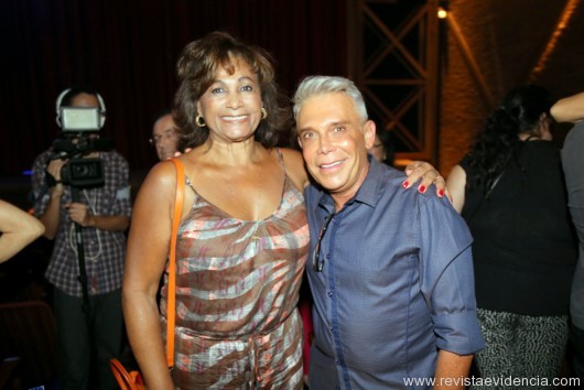 A promotora de artistas, Berenice Lamonica com o arquiteto Leo Shehtman
