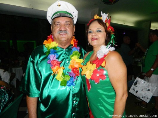 O comodoro Moacyr Albuquerque e sua mulher, Sandra Souza
