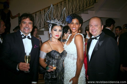 O publisiter Norberto Busto (Go Where Luxo) e o Jornalista Ovadia Saadia emolduram a consulesa da França, Sra. Alexandra Loras