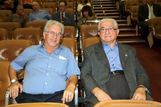 Da diretoria da Fenactur e da Solfesta Adalberto Sant’Anna, com representante de El Salvador no Brasil,Tasso Gadzanis.