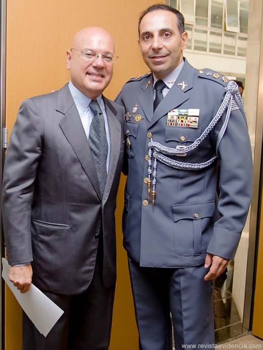 Gustavo Pinto com o Coronel Marcelo Pignatari